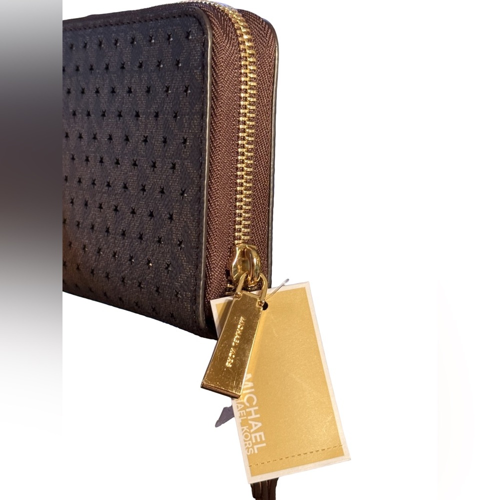 Michael Kors NWT Brown Perforated Gold Stars Multi-Function Wristlet (P218) - Picture 5 of 10